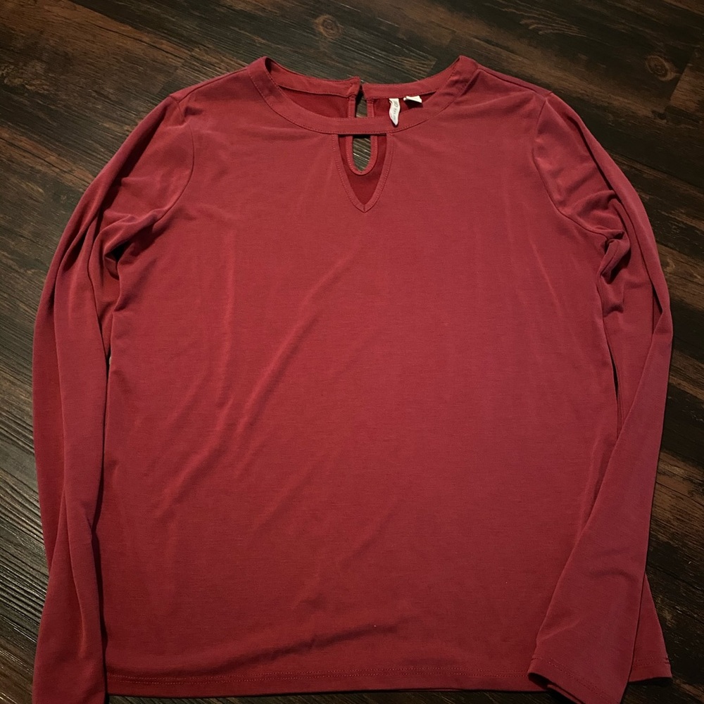 Key hole shirt
